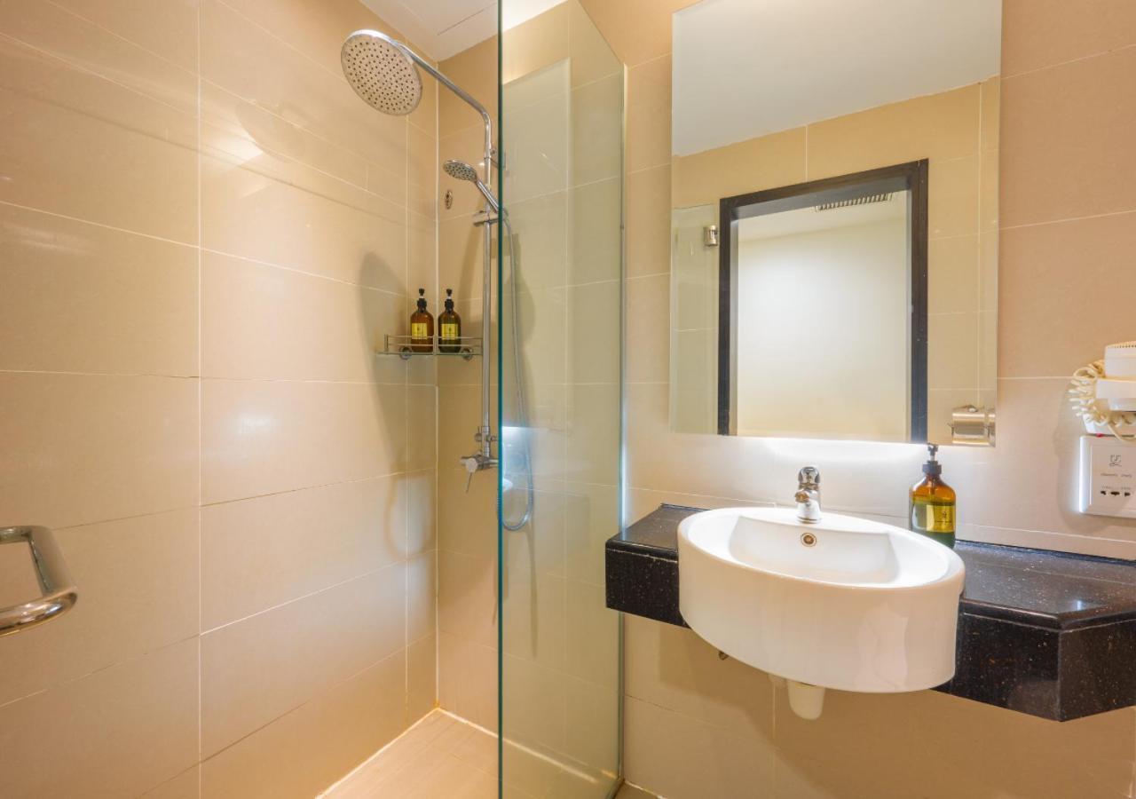 Greystone Centrestage Pj Hotel Petaling Jaya Buitenkant foto